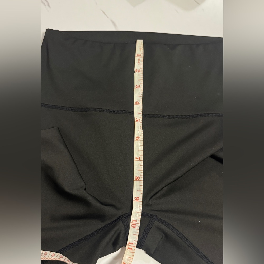ALO Yoga Black High-Rise Performance Leggings - Picture 7 of 7